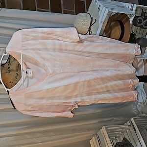 Like Love Boutique V Neck Pink and White Tie Dye Tee
